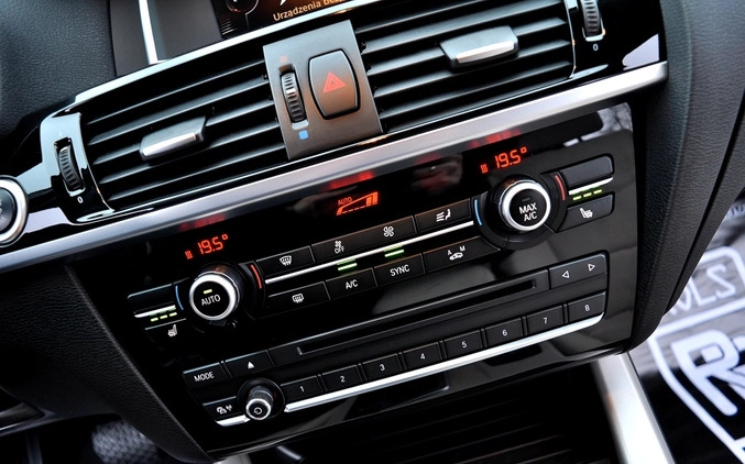 BMW X4 cena 89999 przebieg: 214000, rok produkcji 2015 z Płock małe 596